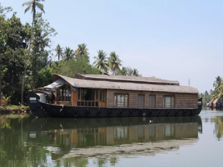 Explore Most Famous Destinations For Houseboat Cruise In Kerala