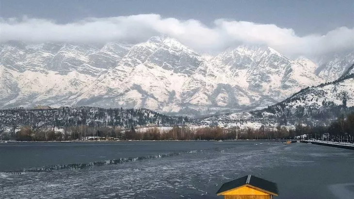 Kashmir Travel From Ahmedabad: A Comprehensive And Recommendable Travel Guide