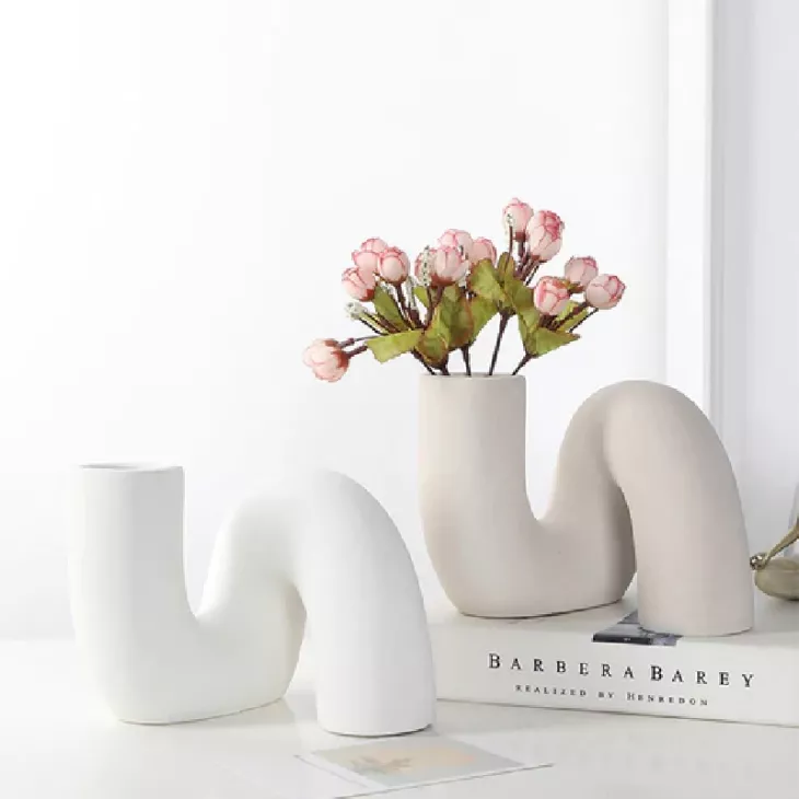 Minimalist Interior, Twisted Vase in UAE